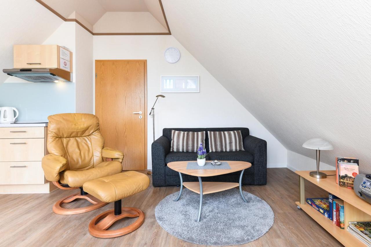 Ferienwohnungen Haus Sternenlicht Эзенс Экстерьер фото
